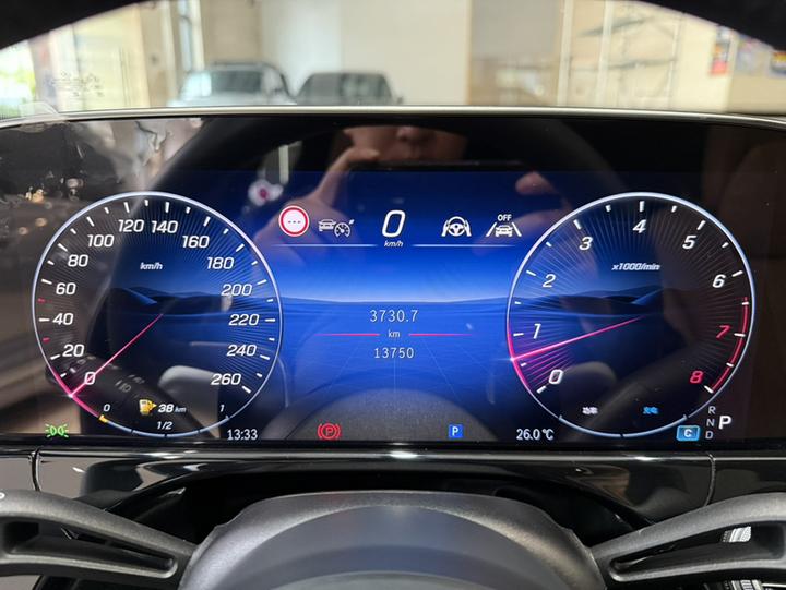 E-Class 2026 E 300 L Luxury photo 7
