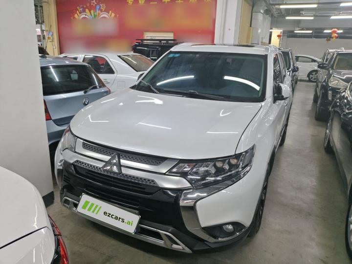 Outlander 2019 2.4L AWD Enjoy 5-Seater China V