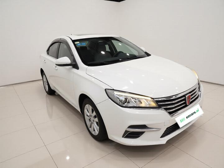 360 2018 PLUS 1.5L AT Luxury photo 3