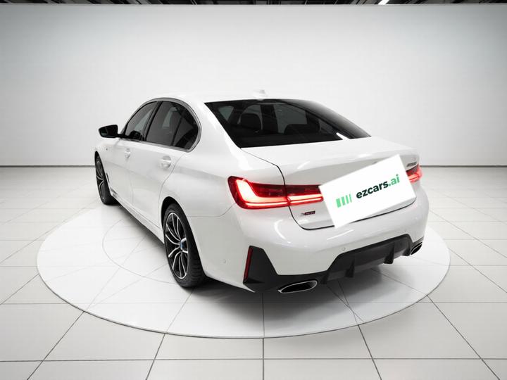 3 Series 2023 325Li xDrive M Sport Package photo 4