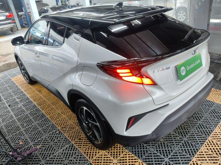 C-HR 2021 2.0L Luxury photo 4