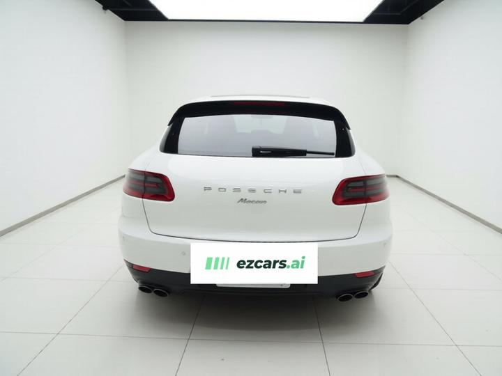 2016 Macan 2.0T photo 5