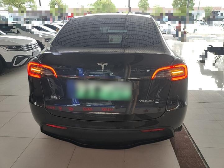 Model Y 2024 Long Range AWD photo 3