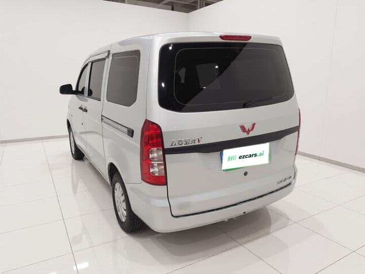 Wuling Hongguang V 2022 1.5L LAR photo 4
