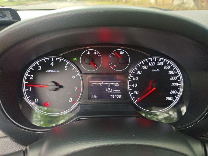 Tiida 2011 1.6T MT photo 4