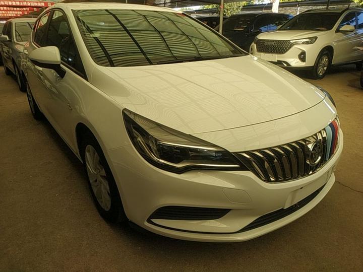 Verano 2016 Hatchback 15S AT Progressive photo 3