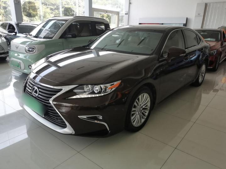 ES 2015 200 Elite