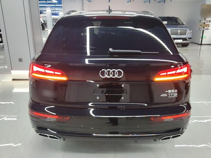 Q5L 2025 45 Collection 45 TFSI Luxury Dynamic photo 5