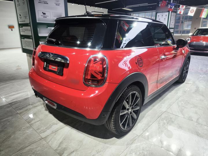 2018 1.5T COOPER photo 4