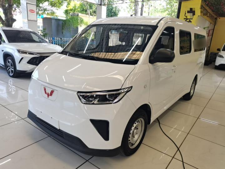 Wuling 2024 300km Comfort Bus 75kW