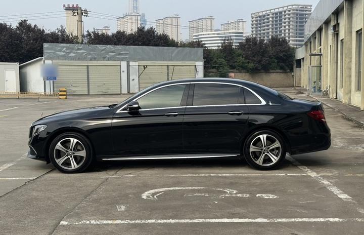 E-Class 2018 Facelift E 200 L photo 4