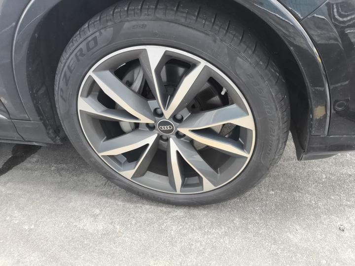 Q7 2022 55 TFSI quattro S line Premium photo 8