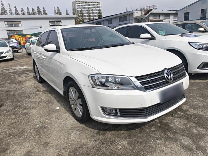 Lavida 2013 Facelift Classic 1.6L AT Comfort photo 3