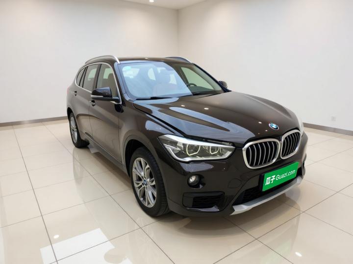 X1 2018 sDrive20Li Leading photo 3