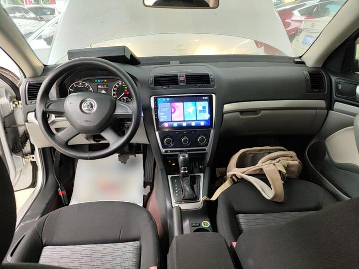 Octavia 2014 1.6L AT photo 5