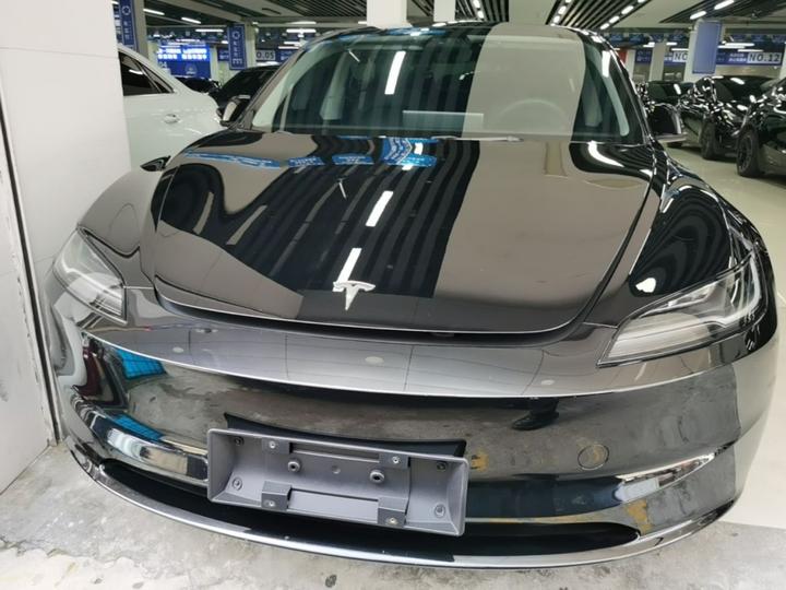 Model 3 2023 RWD photo 2