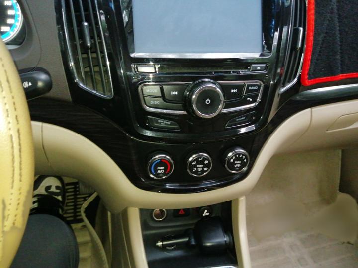 730 2014 1.5L MT Comfort ESP 7-Seater photo 6