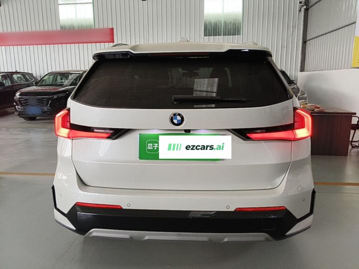 X1 2023 sDrive20Li X Design Package photo 5