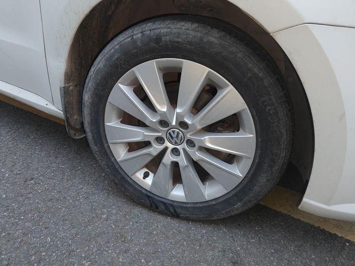 Lavida 2015 1.6L AT Comfort photo 8