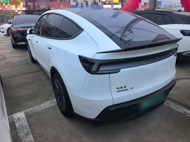 Model Y L 2025 Long Range AWD photo 4