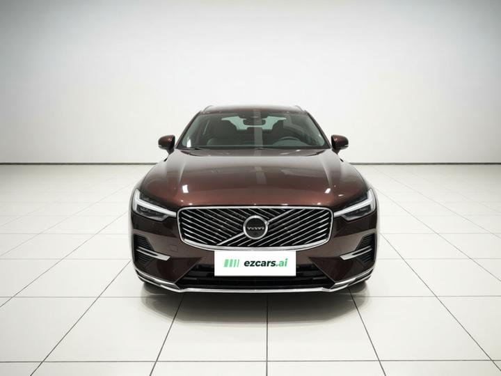 XC60 EV 2026 Hybrid Long Range AWD Luxury photo 2