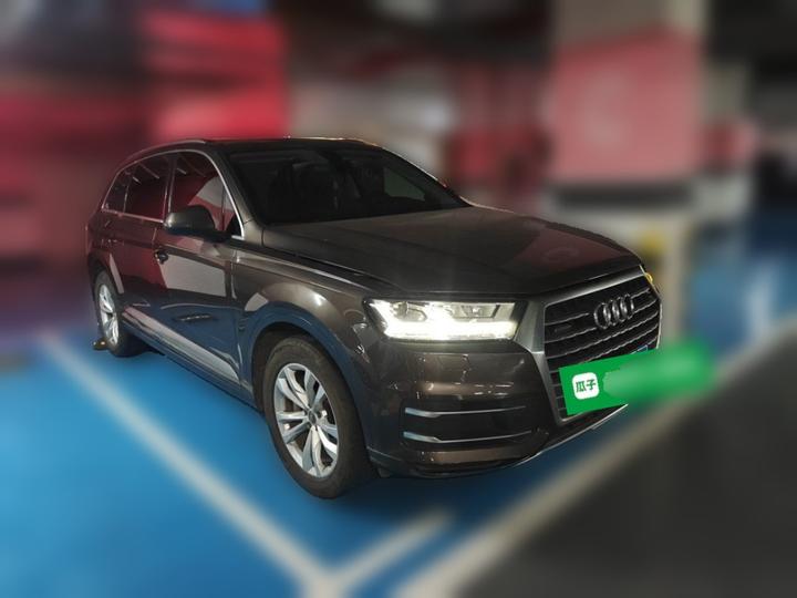 Q7 2018 45 TFSI Tech photo 3