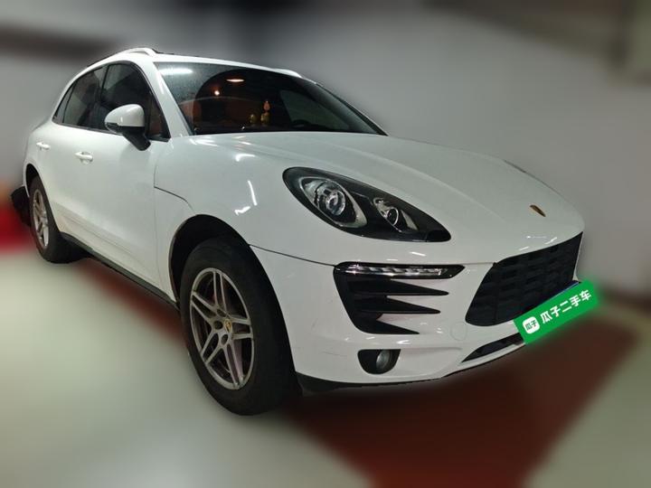 2017 Macan 2.0T photo 3