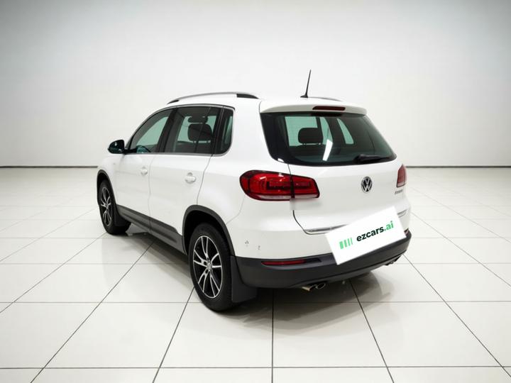 Tiguan 2015 1.8TSI AT RWD Luxury photo 4