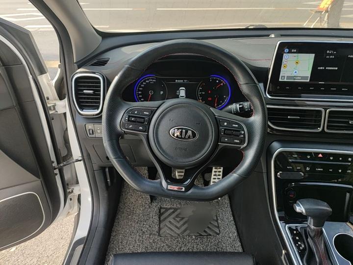 KX5 2019 1.6T AT RWD Luxury photo 6
