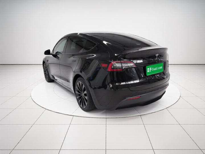 Model Y 2022 Facelift RWD photo 4