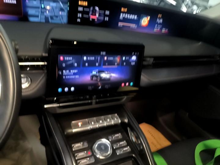 Nautilus 2023 2.0T AWD photo 8