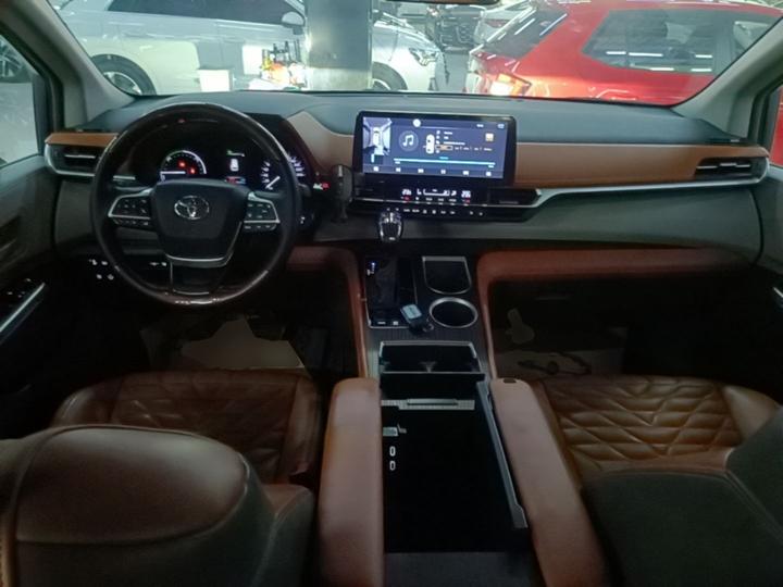 Granvia 2023 2.5L Hybrid Comfort photo 5
