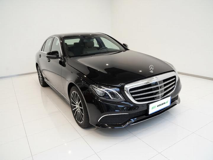 E-Class 2019 E 300 L Sport Fashion photo 3