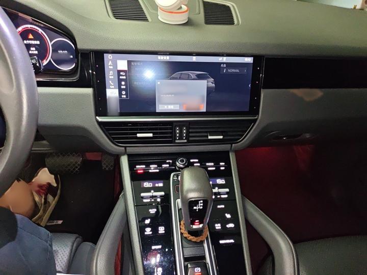 2018 Cayenne 3.0T photo 5