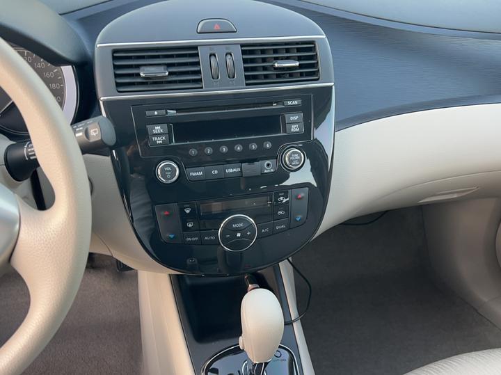 Tiida 2014 1.6L CVT Smart photo 7