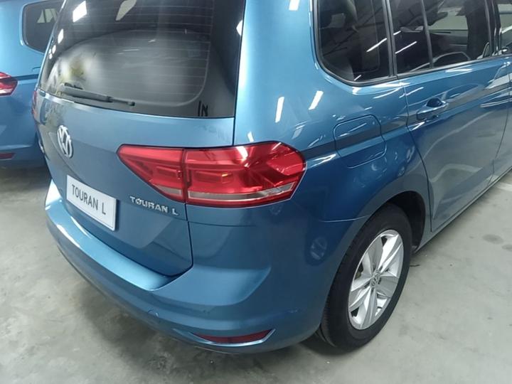2018 L 1.6L MT photo 7