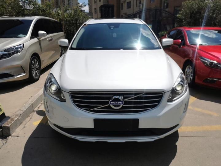 XC60 2017 T5 Upgraded photo 2