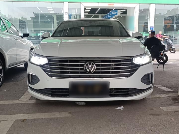 Lavida 2023 1.5L AT photo 2