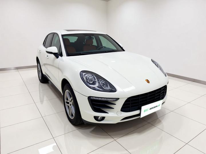 2017 Macan 2.0T photo 3