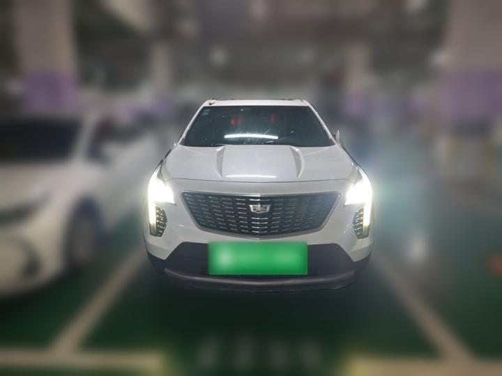 XT4 2018 28T RWD Leading photo 2