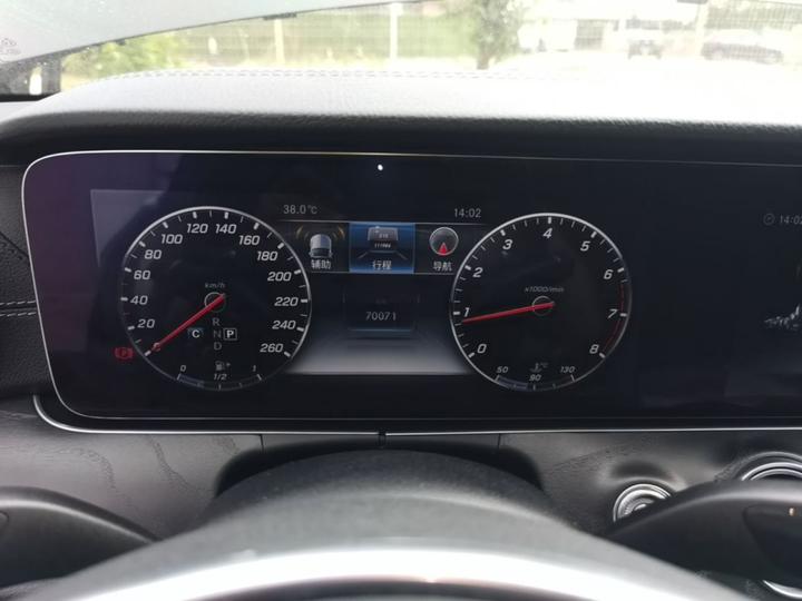 E-Class 2018 Facelift E 300 L Sport Luxury photo 7