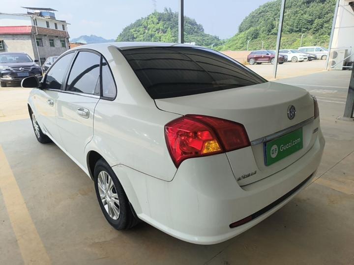Excelle 2015 1.5L AT Classic photo 4