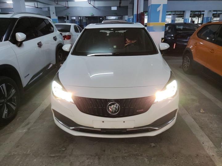 Verano 2016 Hatchback GS 20T DCT Sport photo 2
