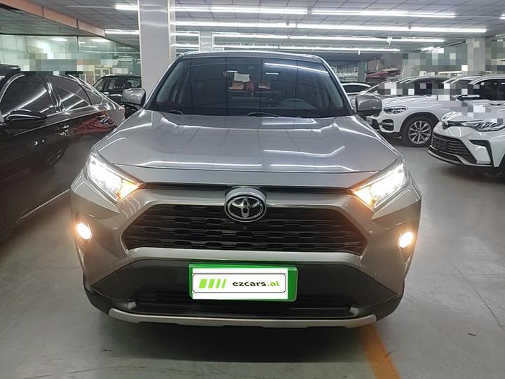 RAV4 2021 2.0L CVT RWD PLUS photo 2