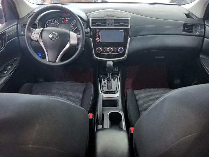 Tiida 2016 1.6L CVT photo 5