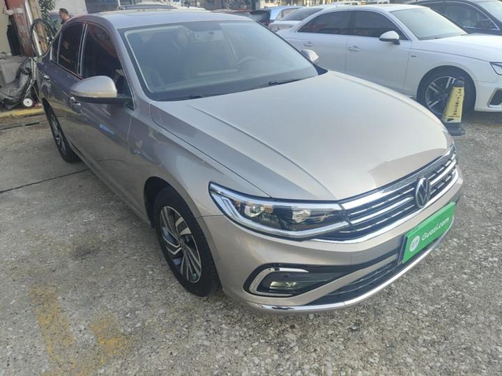 Bora 2023 200TSI DSG photo 3