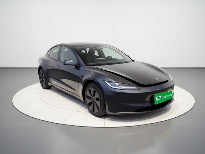 Model 3 2023 Long Range AWD photo 3