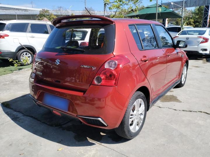 Swift 2013 1.5L MT Standard photo 4
