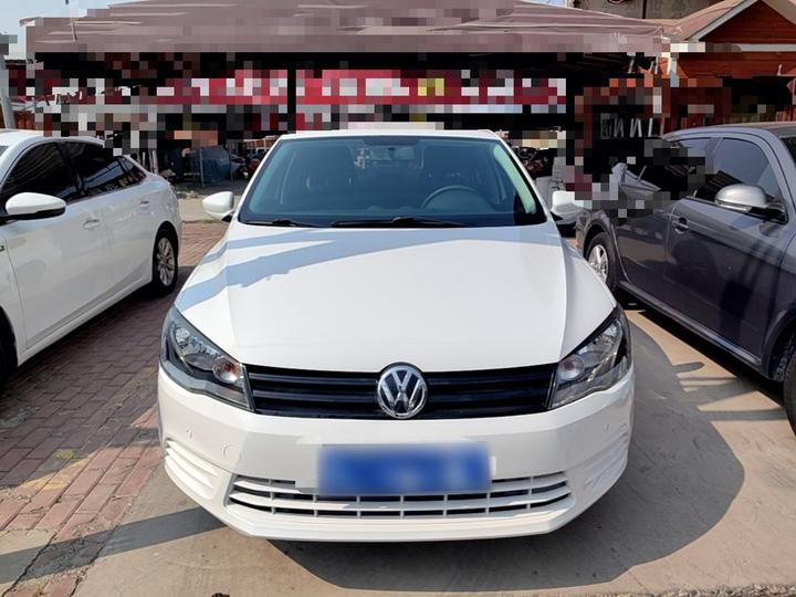 2015 1.6L MT Fashion photo 2
