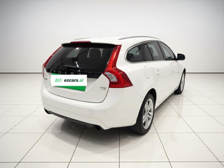 V60 2015 T5 photo 6